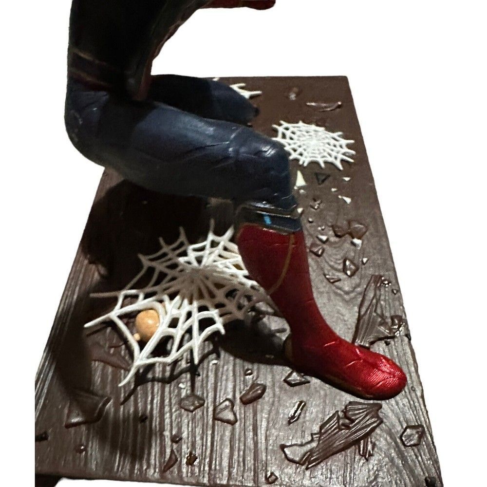 Spider-Man Diorama Figure Disney Store Limited - Picture 4 of 9